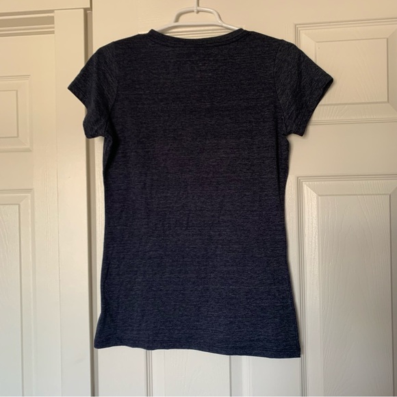 BLUE 84 BYU “Y” Fitted Women’s T-shirt Size L Navy Blue Like-new Condition - Picture 2 of 3